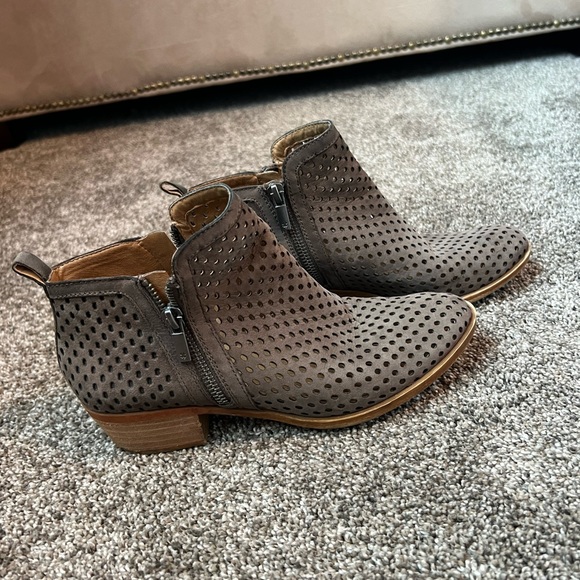Women's perforated basel booties - Picture 1 of 4